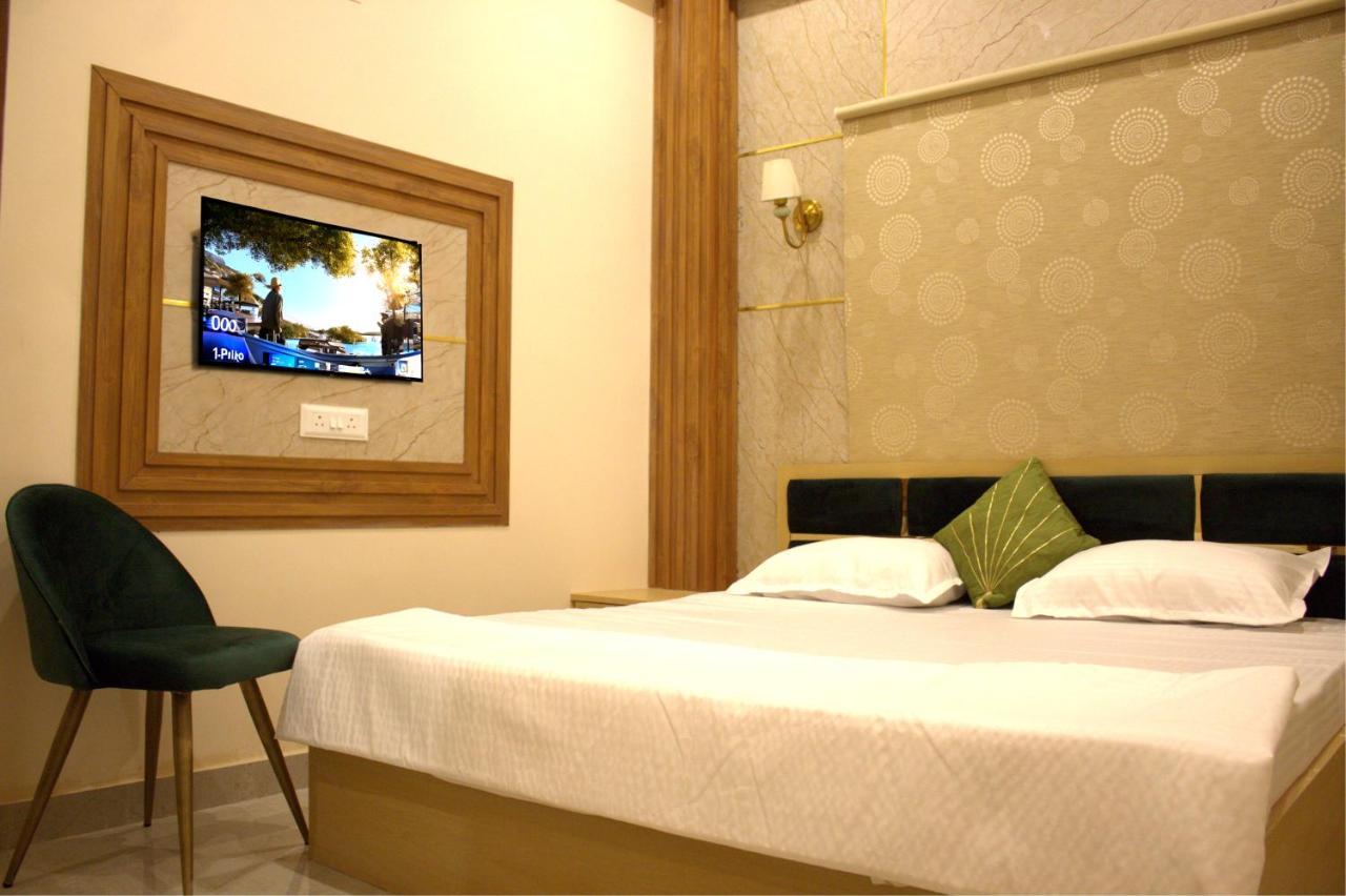 Hotel Golden Lotus 4*