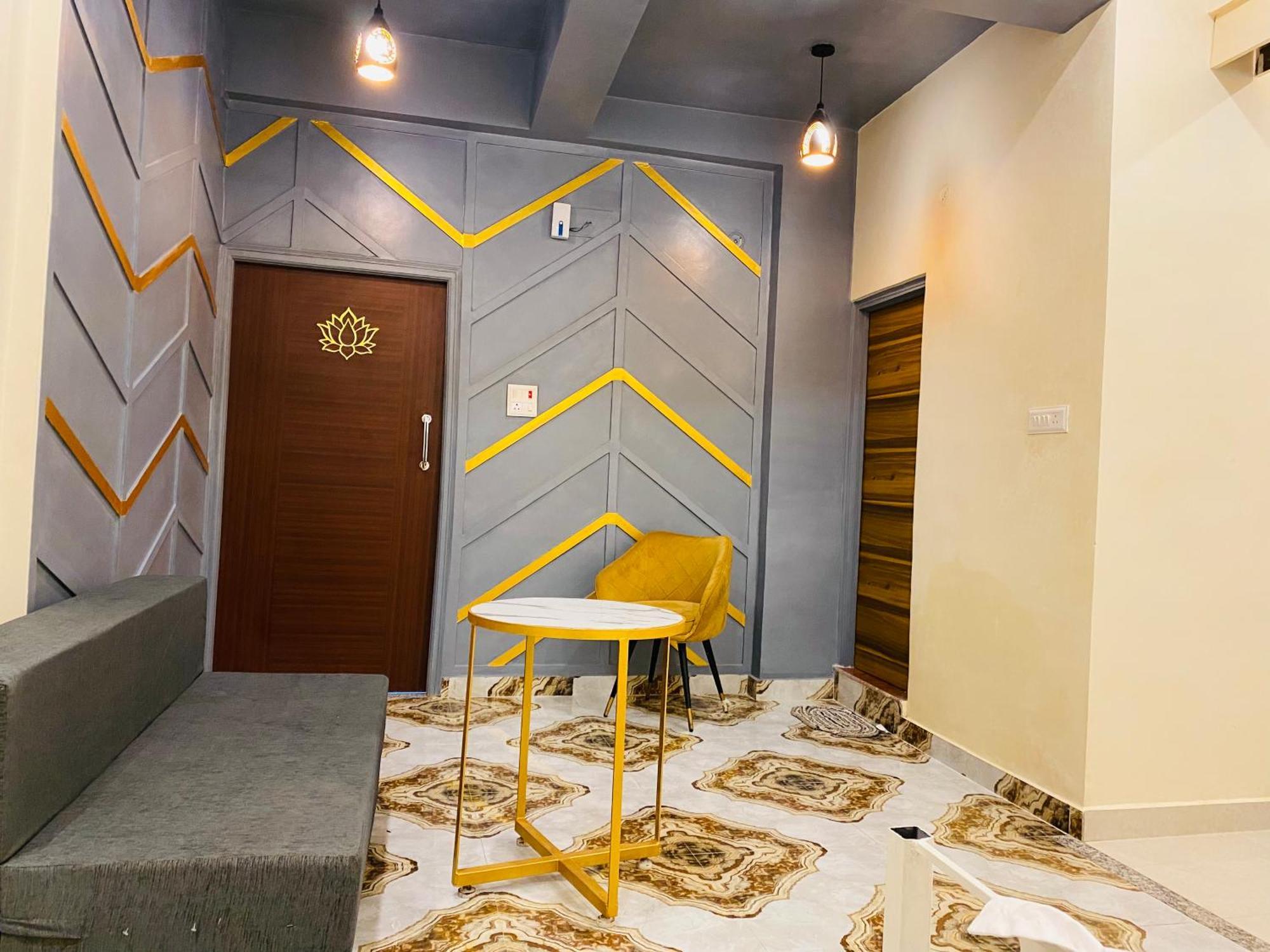 Golden Lotus Hotel Varanasi