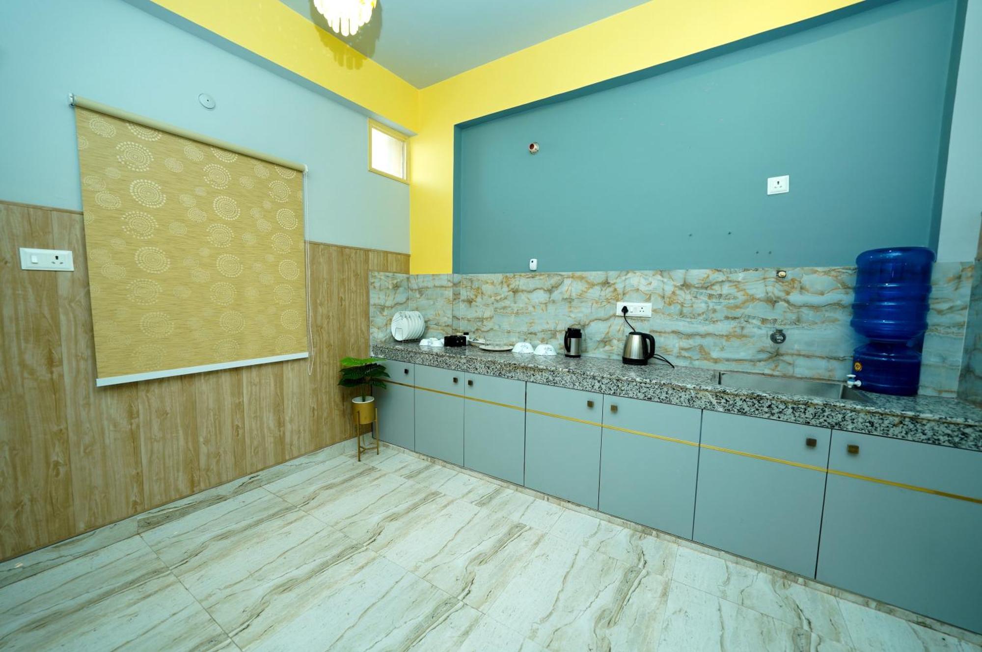 Hotel Golden Lotus Varanasi