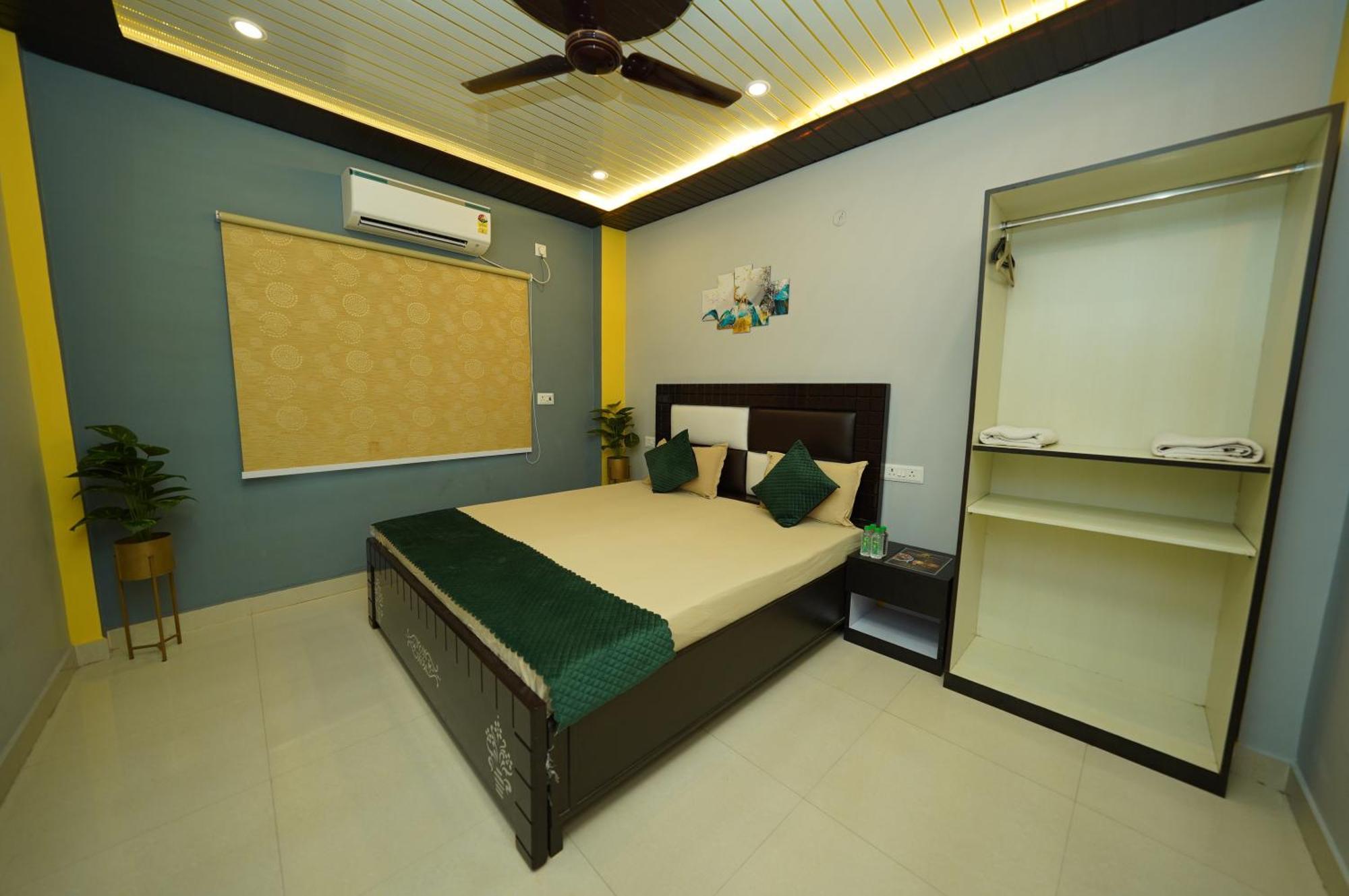 Hotel Golden Lotus Varanasi