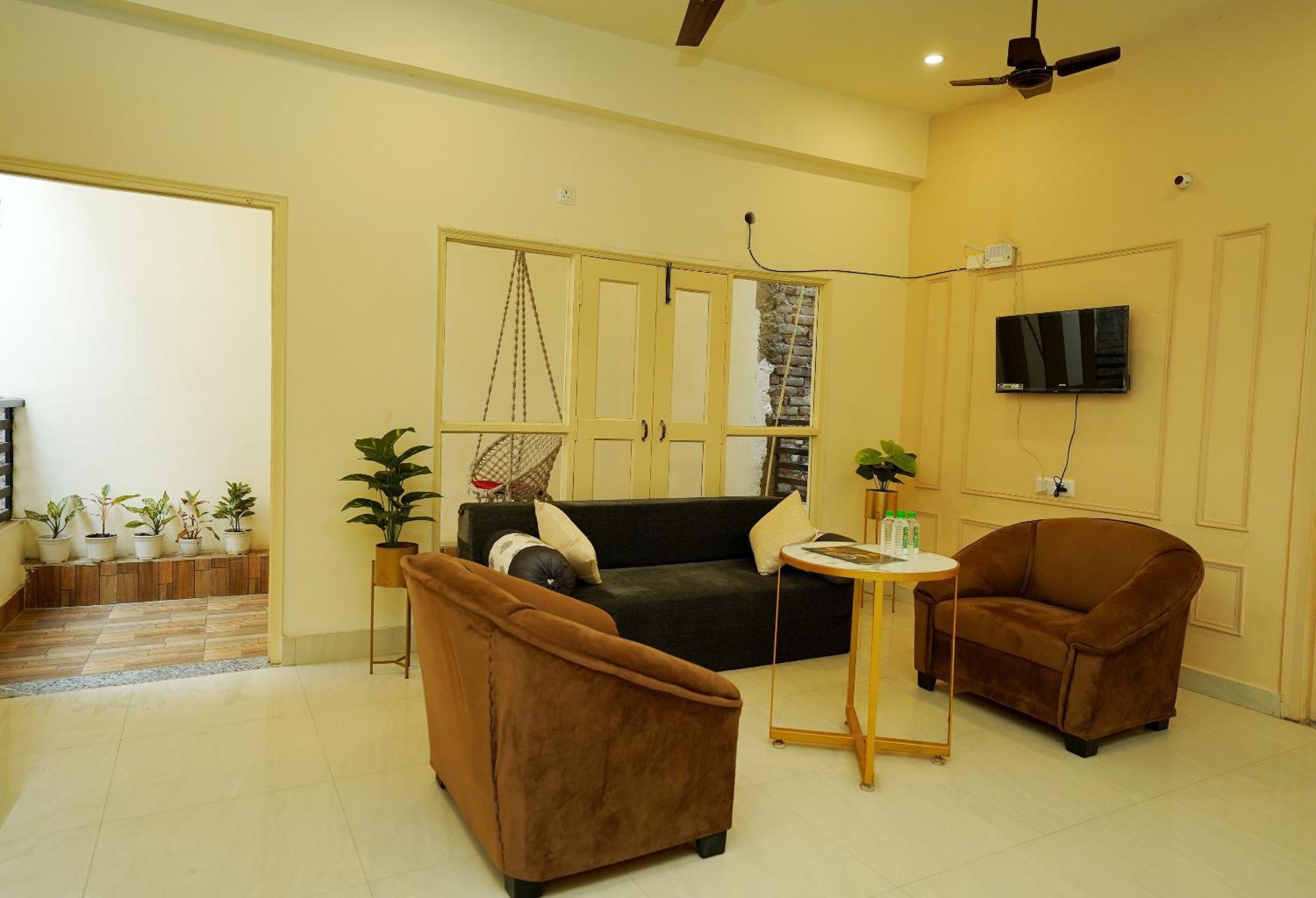 Hotel Golden Lotus